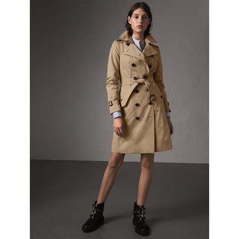 burberry sandringham discontinued|Burberry sandringham long trench coat.